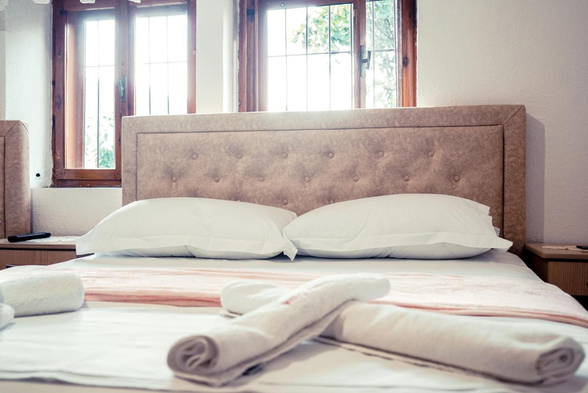 Gjirokastër Guesthouse Arber מראה חיצוני תמונה