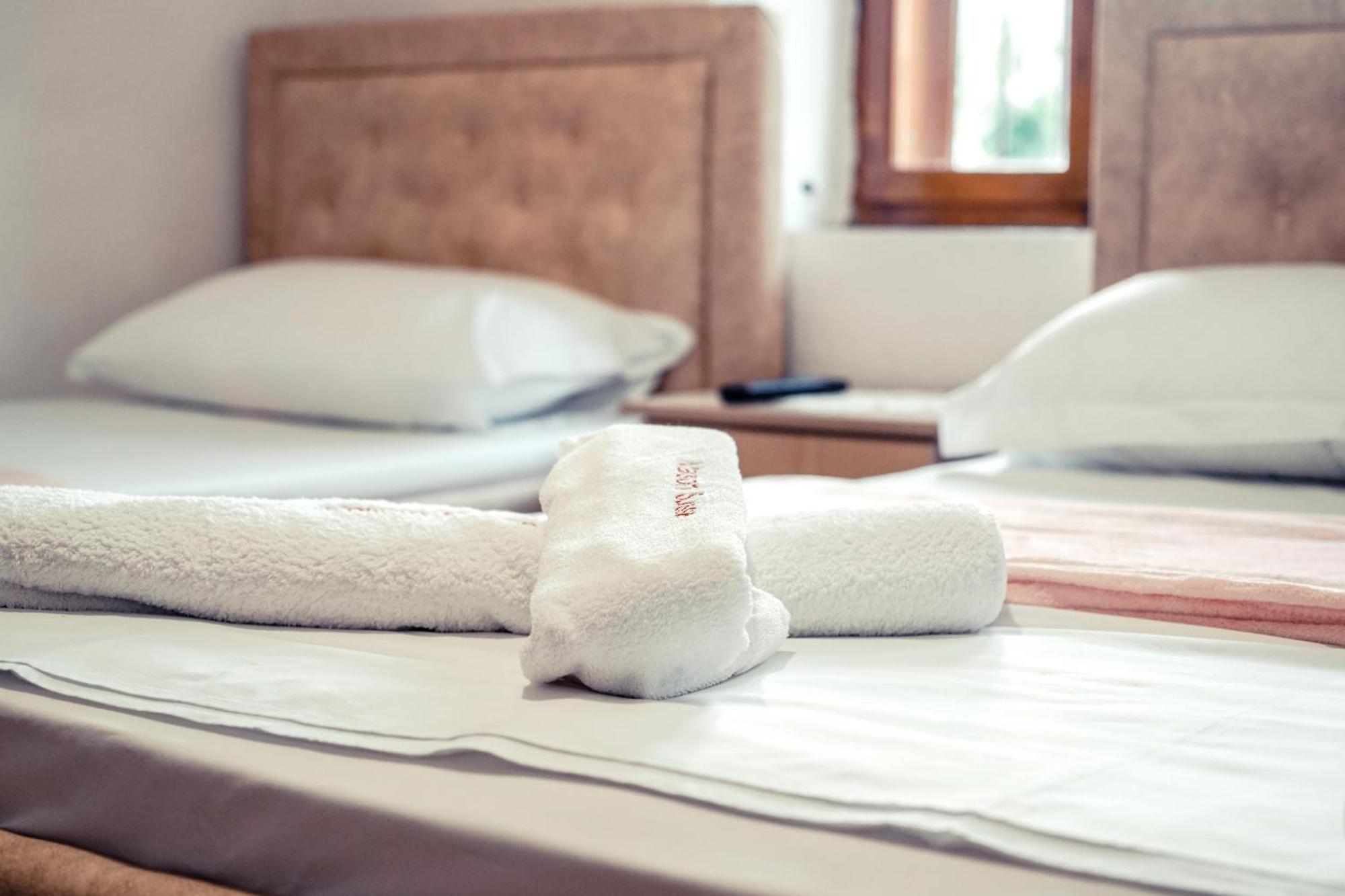 Gjirokastër Guesthouse Arber מראה חיצוני תמונה