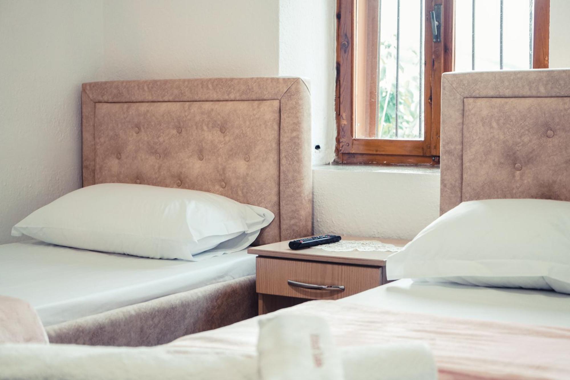 Gjirokastër Guesthouse Arber מראה חיצוני תמונה