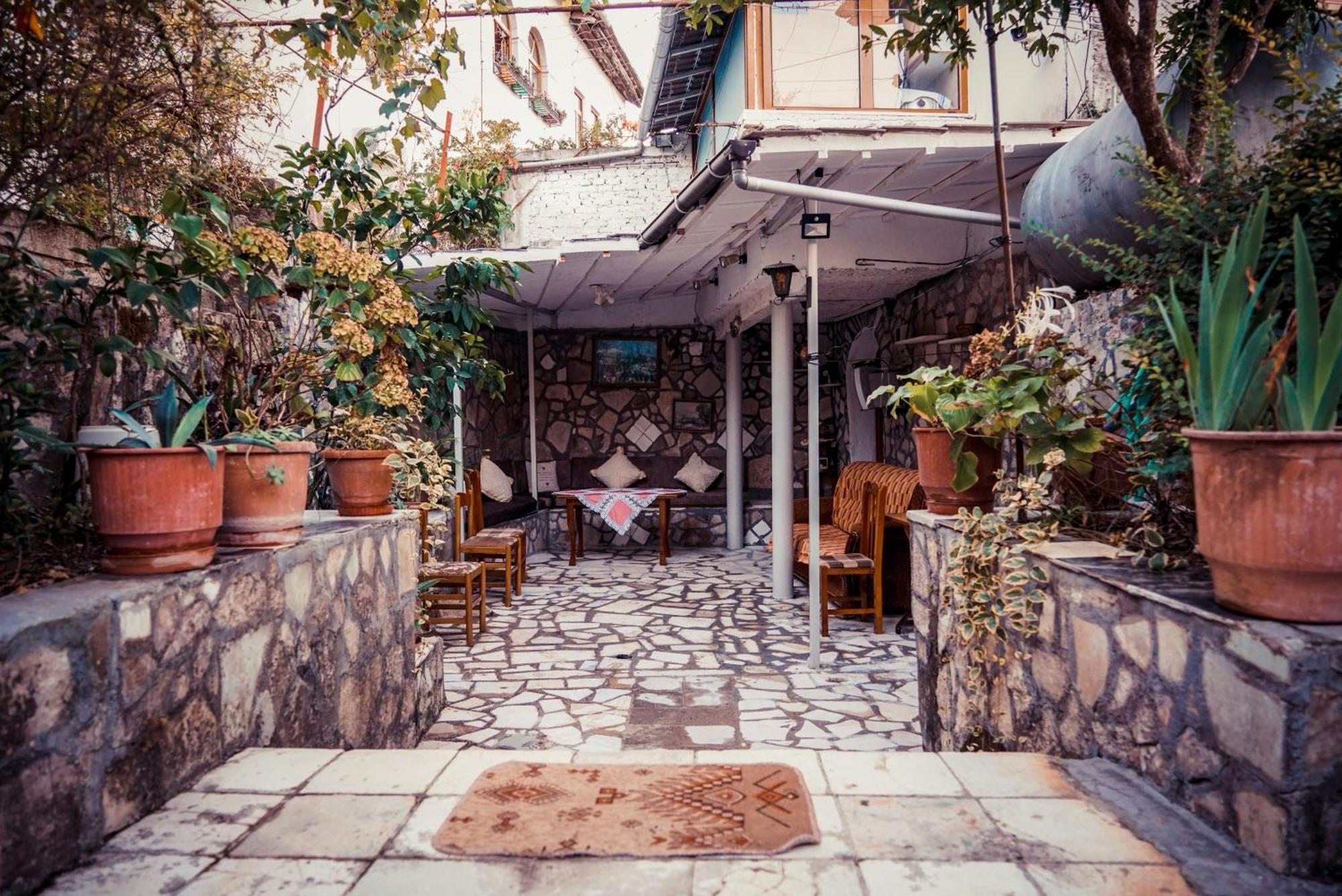 Gjirokastër Guesthouse Arber מראה חיצוני תמונה